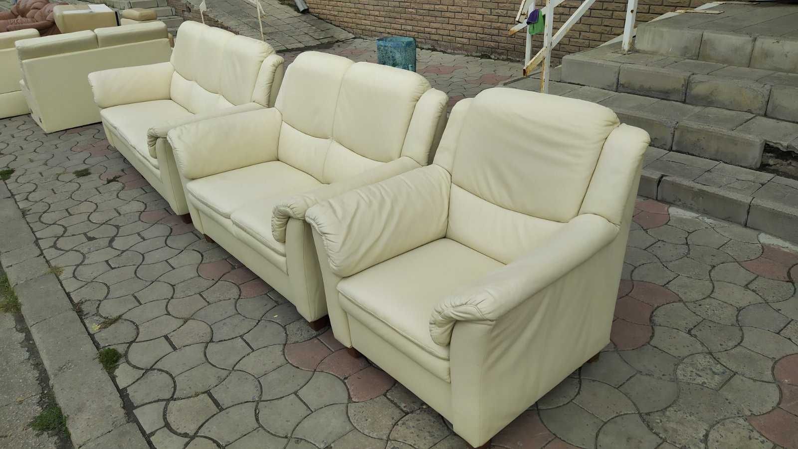 Кожаный диван 2-ка и кресло "Hukla" (290903) (290904) из Германии