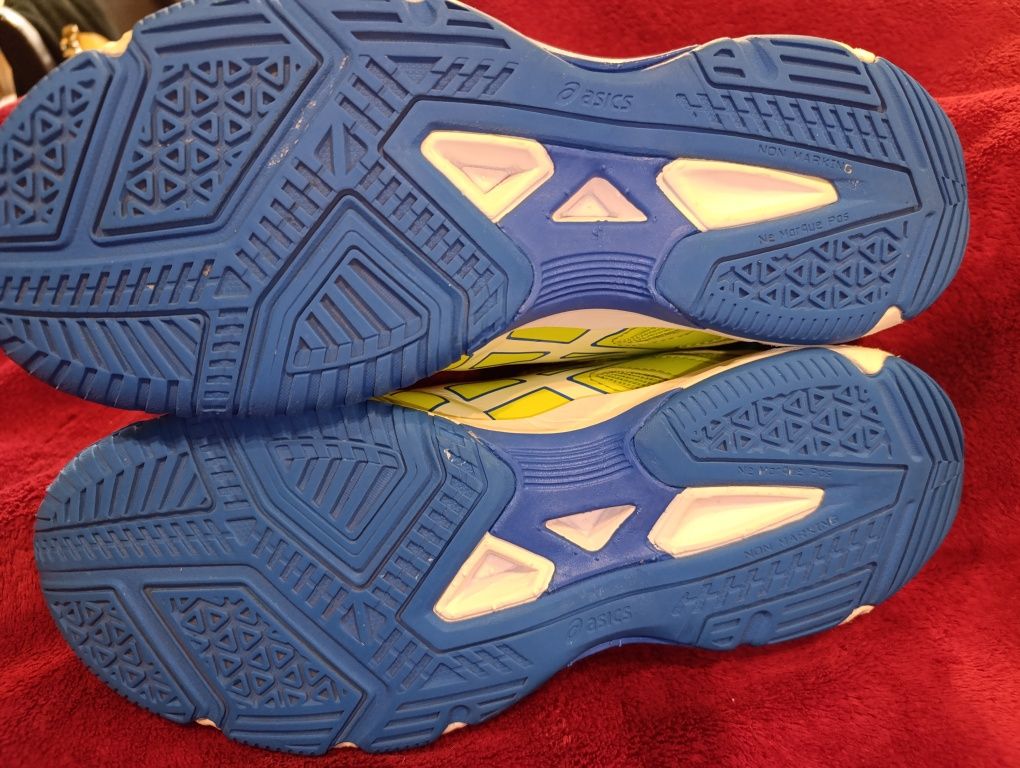 Asics 42 Asics buty do biegania 42 halówki  42 buty sportowe 42