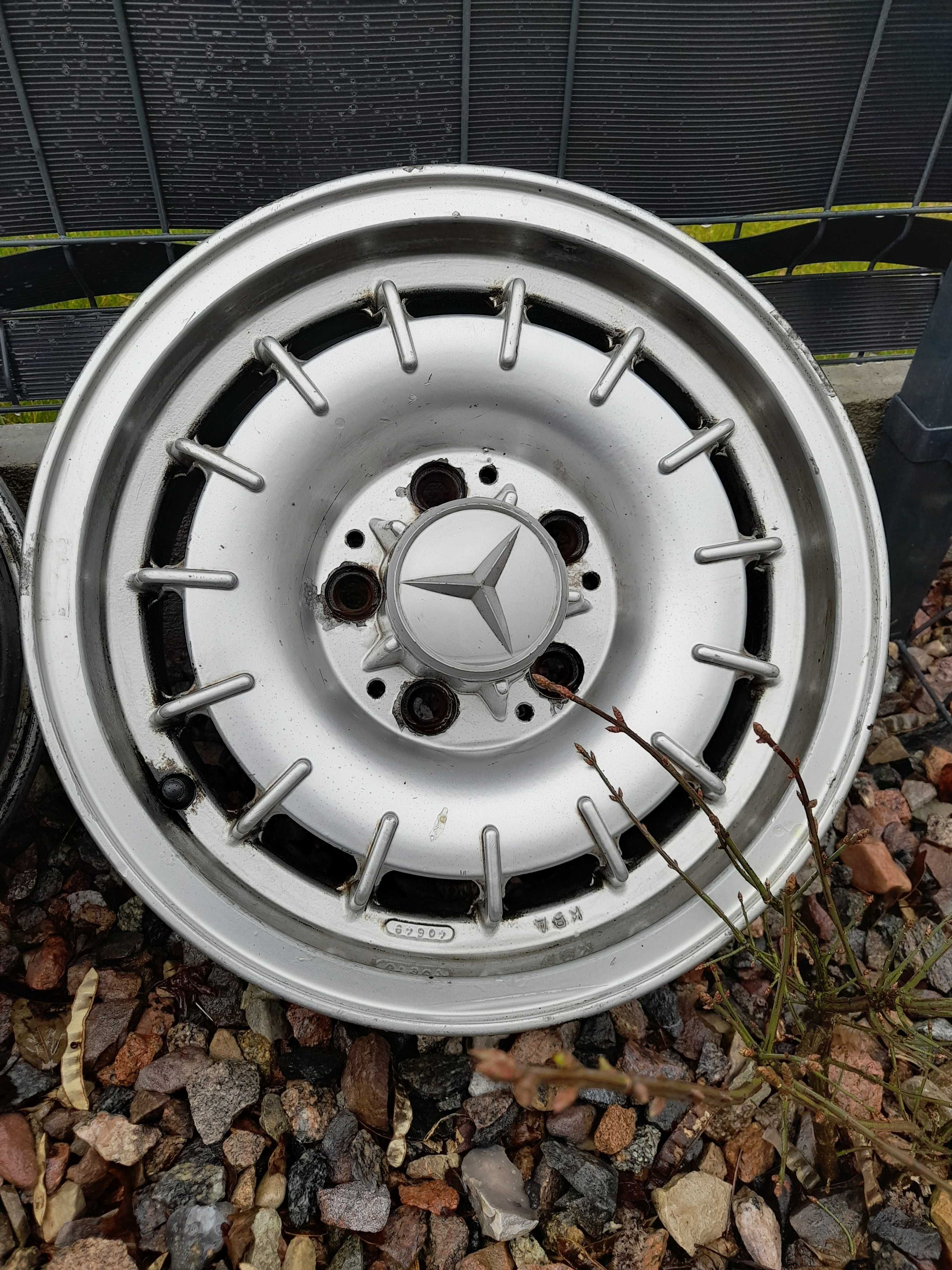 alufelgi mercedes W 123 14 cali ET30  6JX14H2 5x112