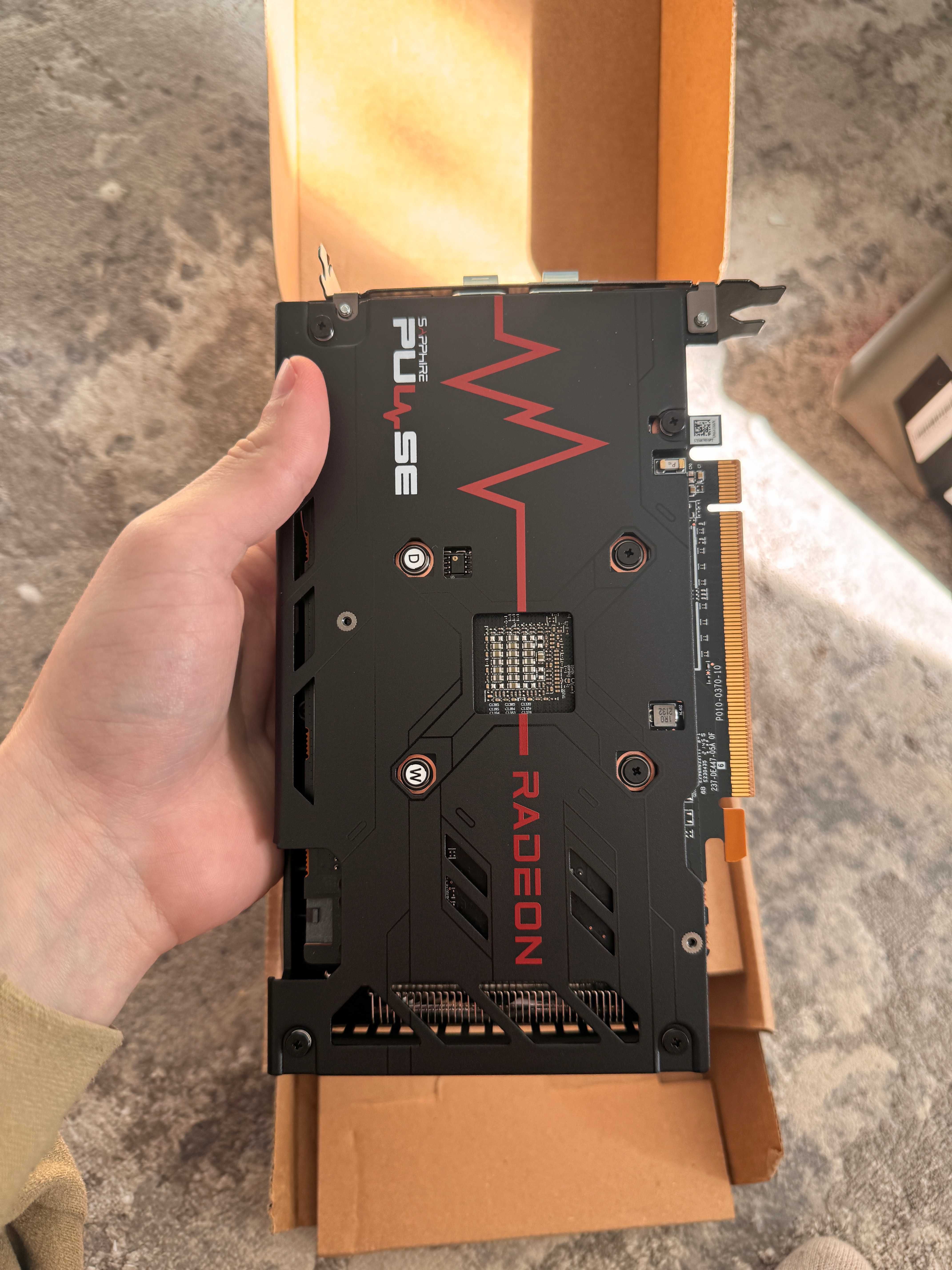 Sapphire Pulse RX6600  новая