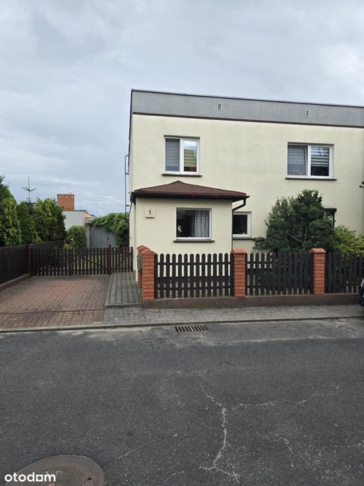 Przytulny dom z 5 pokojami i garażem