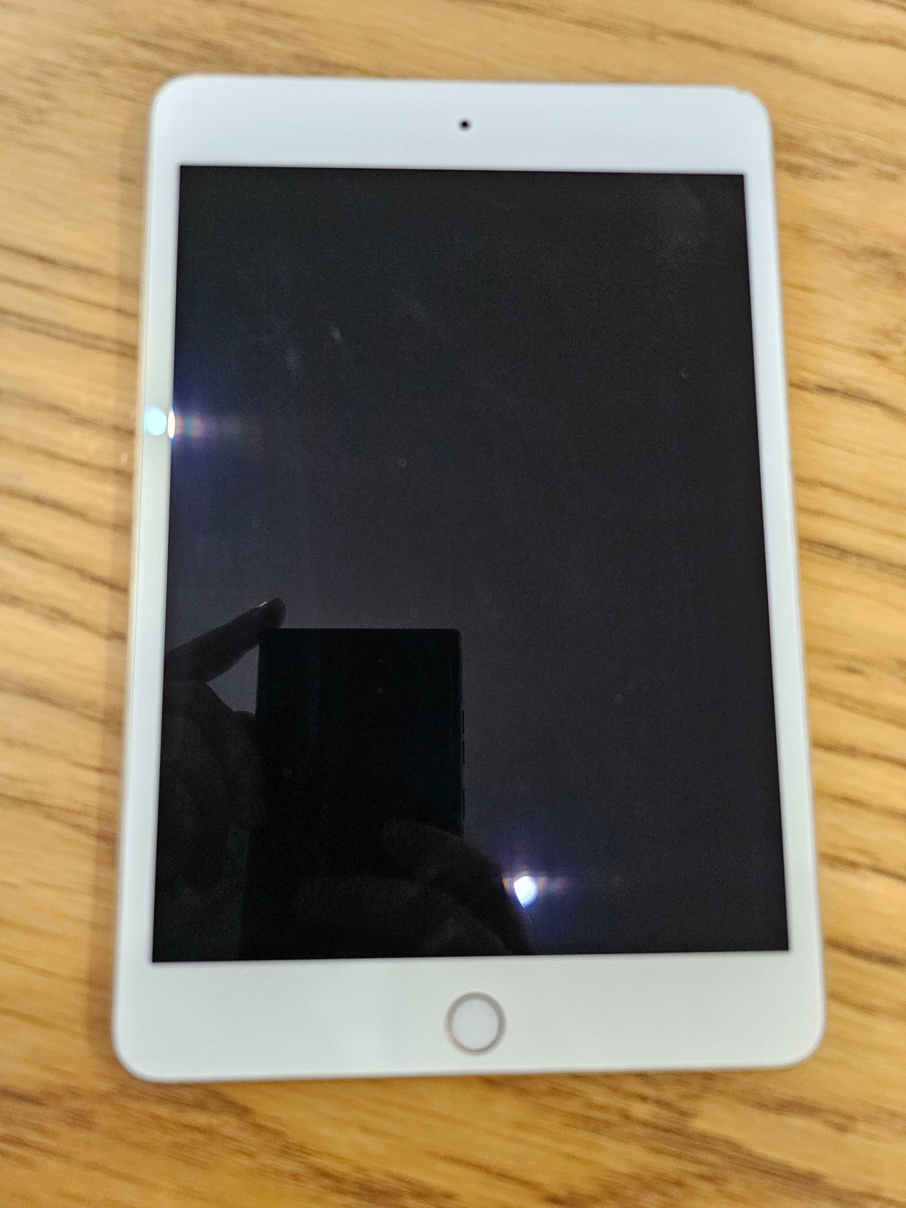 Продам Ipad mini 4 WIFI 16 GB