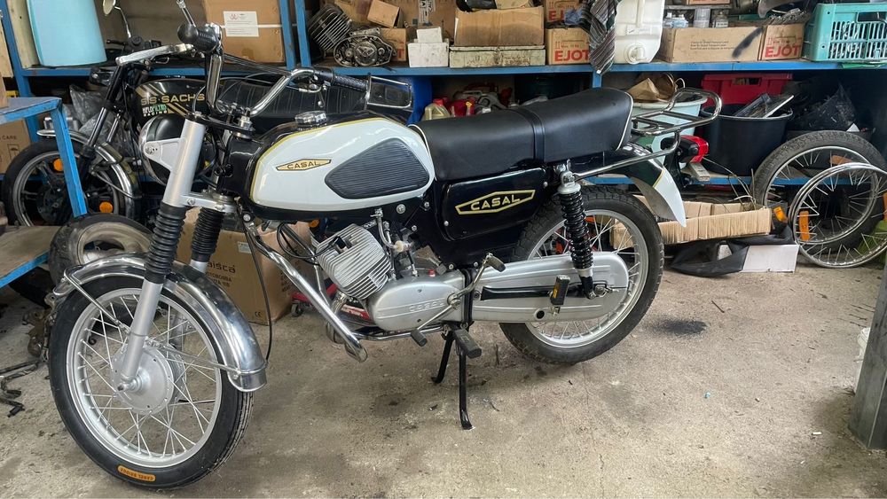 Motorizada casal k181