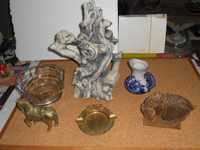 Antiguidades decorativas tronco, cavalos, taça vidro, jarro, cinzeiro