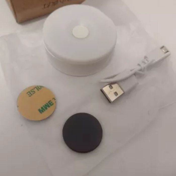 Світильник на магніті і акумуляторі