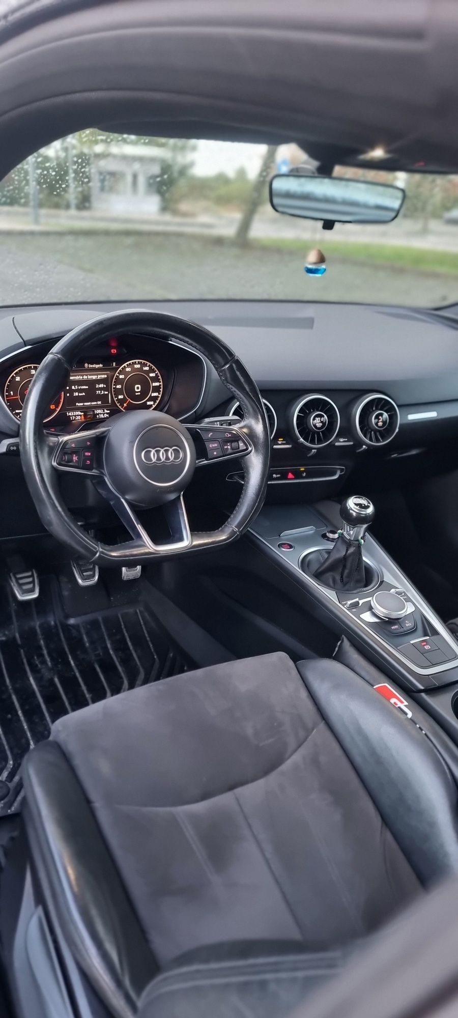 Audi TT Coupé Ultra 2.0 TDI