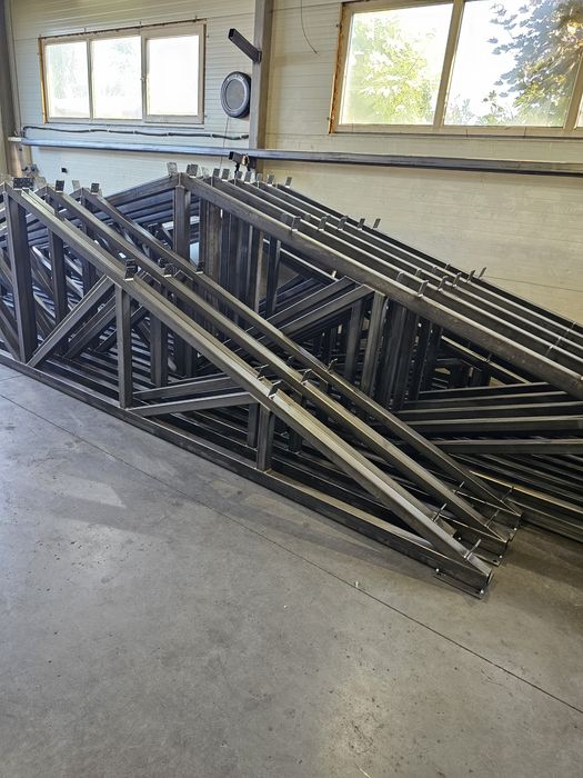 Hala magazyn garaż konstrukcja kratownice dźwigary slupy 10x20x4