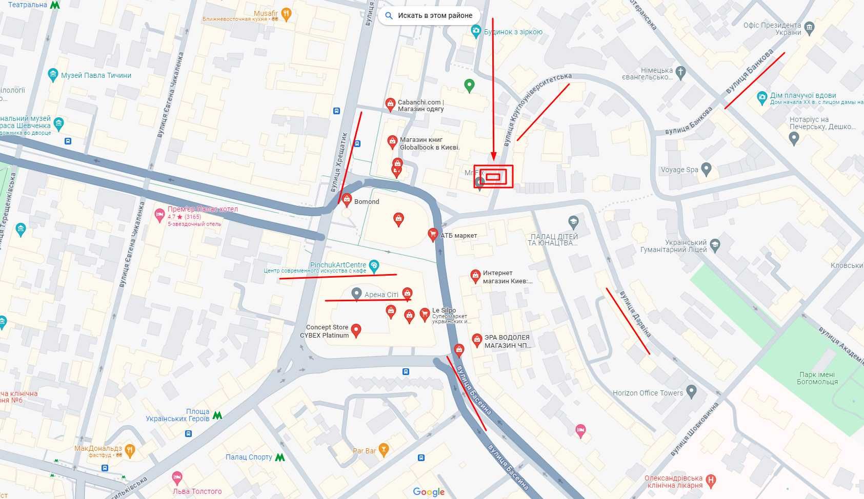 Фасад. Бесарабська площа 9/1. перехрестя. 110м² Магазин, кафе, салон.