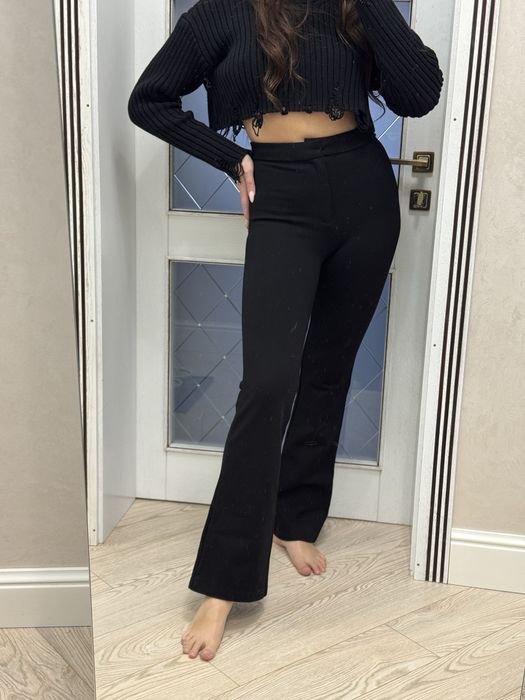 Штани кльош від ZARA з цупкої тканини ,висока посадка