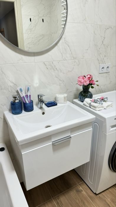 Оренда 2 км квартири з сучасними меблями і ремонтом