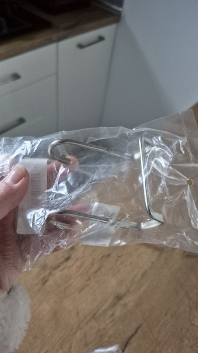 3 szt. Nowych zapakowanych wieszaków na drzwi, kaloryfer itp