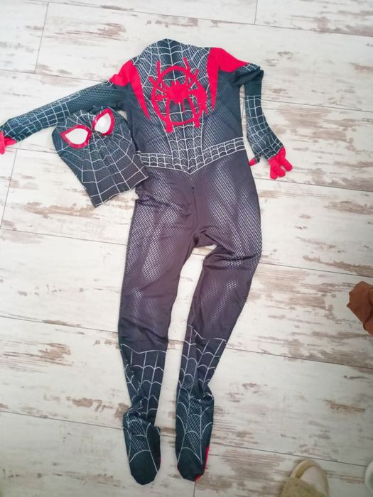 Strój Spiderman rozm.110, nowy