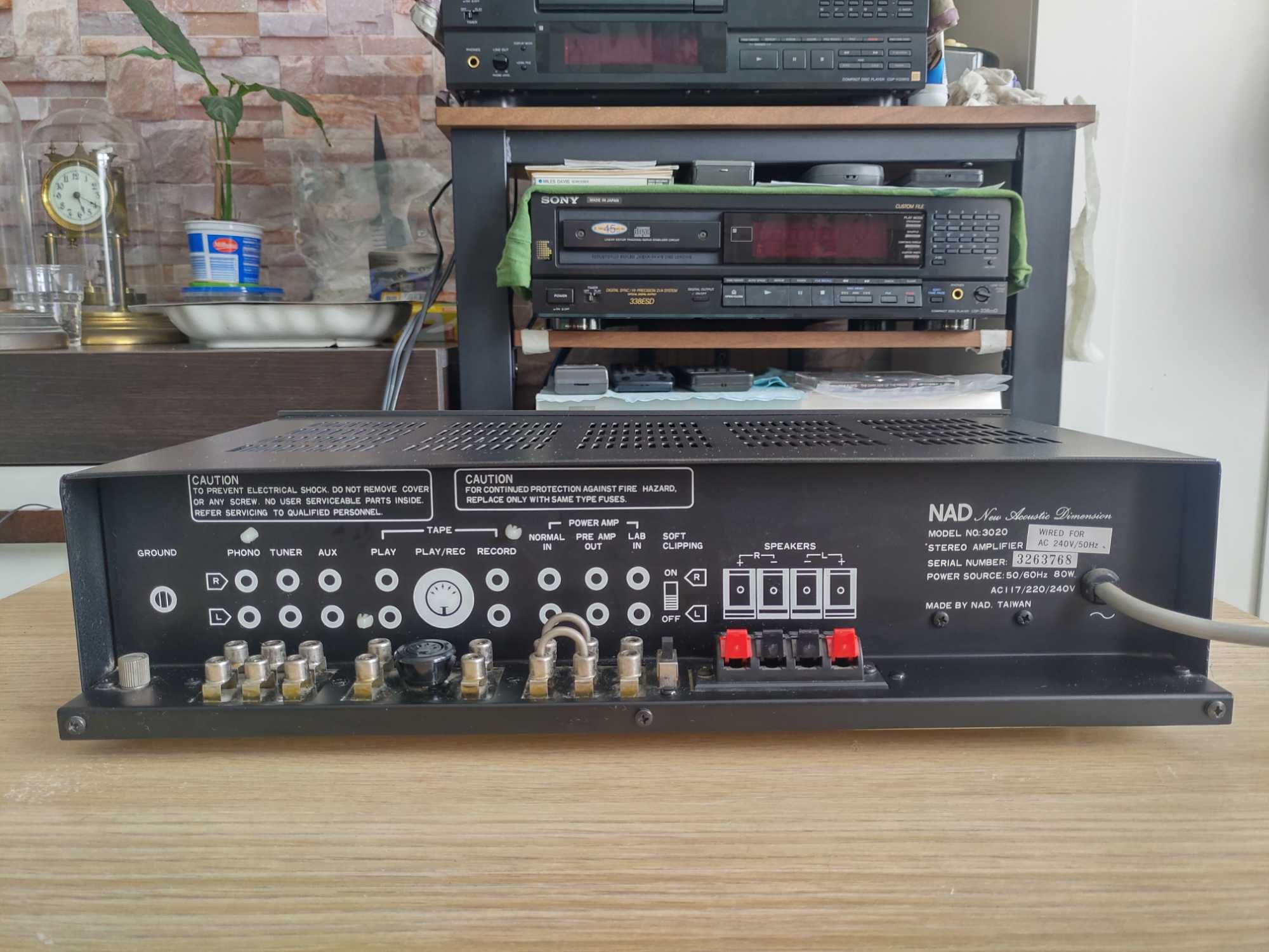 Wzmacniacz NAD 3020 Series 20 + tuner fm NAD 4020A