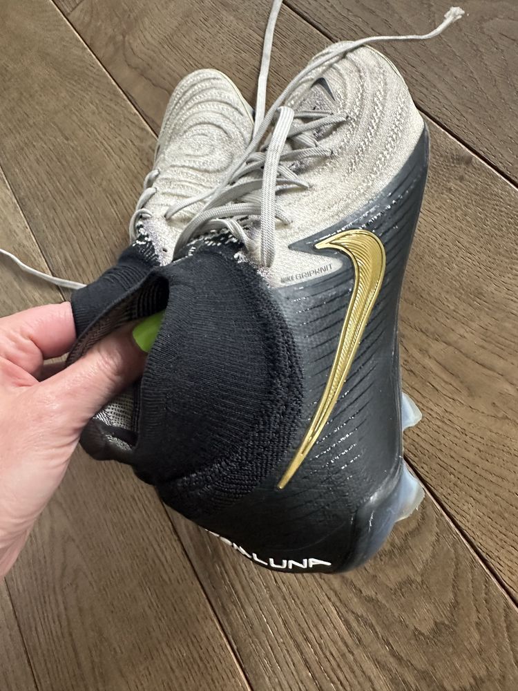 Korki Nike Phantom Luna II Elite FG - Biały