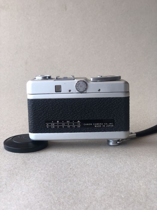 Canon Demi ee28 - 35mm half-frame