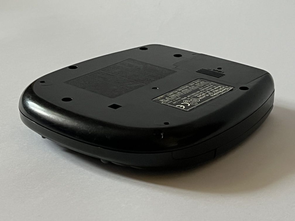 Technics SL-XP240 Japan 1996 Portable CD Player