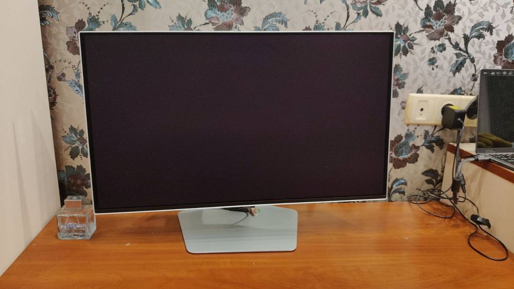 Samsung Odyssey OLED G6 - 27" QHD / 240 Гц / 1 мс