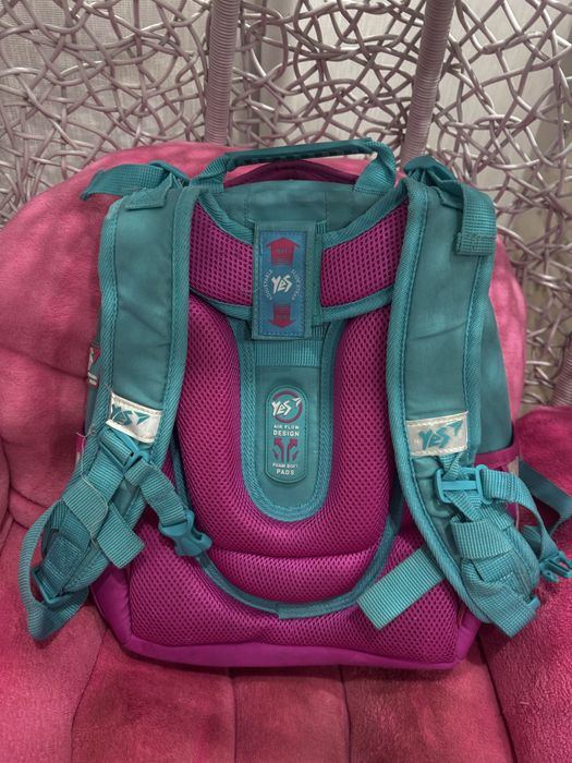 Рюкзак портфель для дівчінки в перший клас