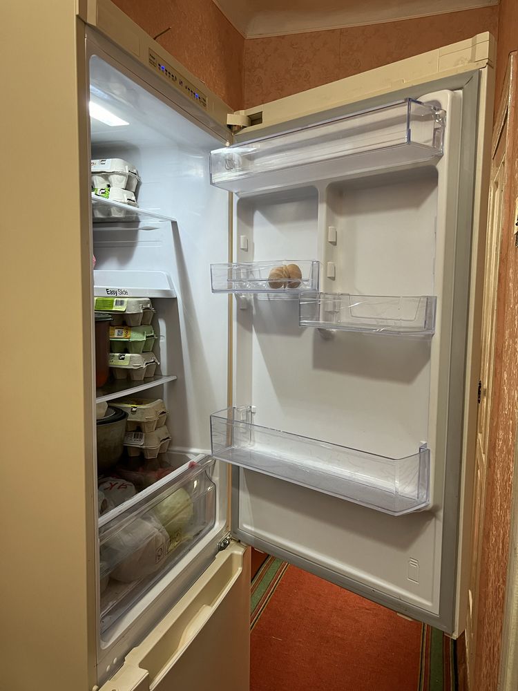Холодильник Samsung на гарантии