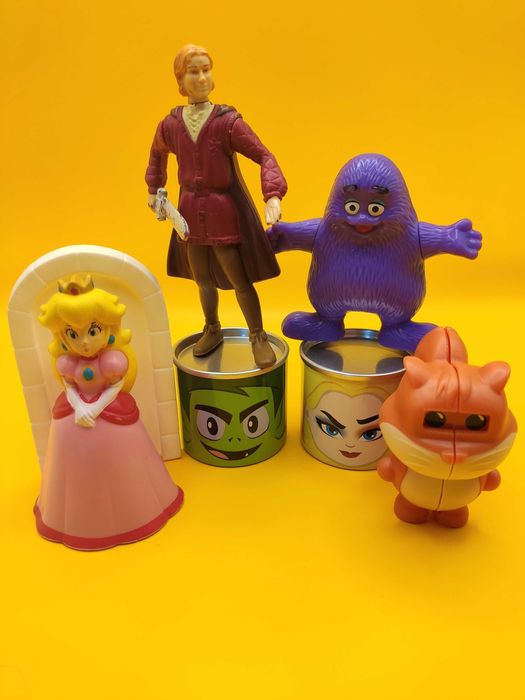 Zestaw figurek (Doom, Minionki, Star Wars, Harry Potter, Minecraft)