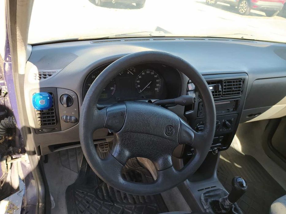 VW Polo 1.7 SDI Comercial de 1999 confiável e prático com duas portas