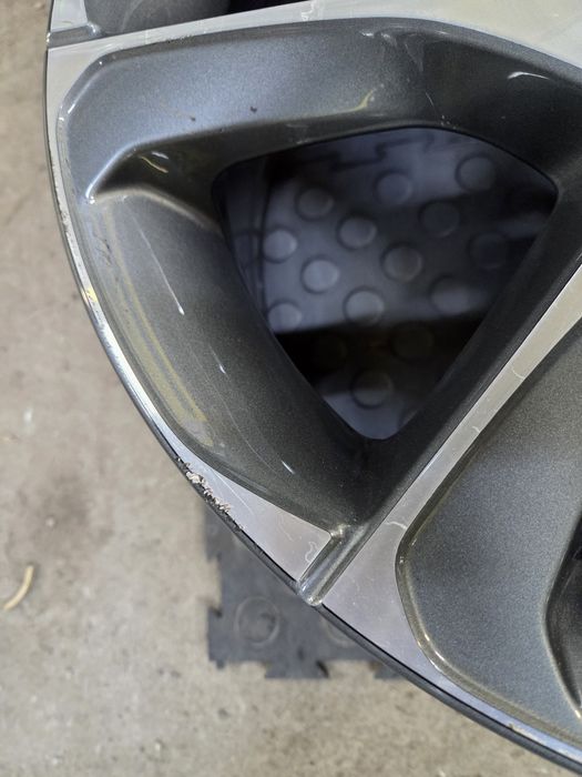 Felgi Aluminiowe 5x108 7Jx17 ET50 Volvo Ocean Race