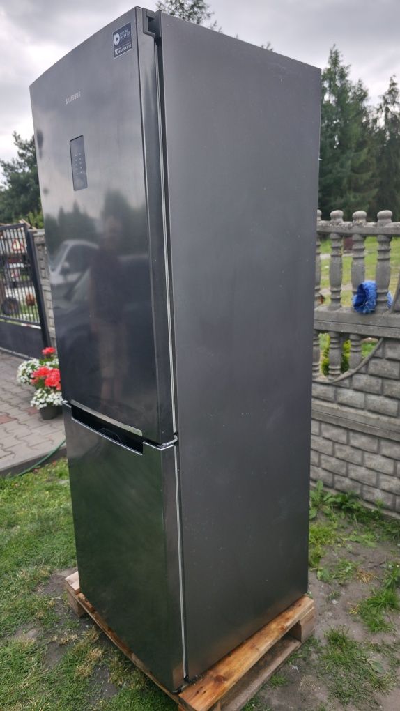 Lodówka Samsung RB29FERNDSS