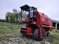 Sprzedam kombajn bizon rekord Z058