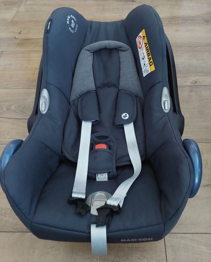 Продам автокрісло Maxi-Cosi Cabriofix (0-13 кг)