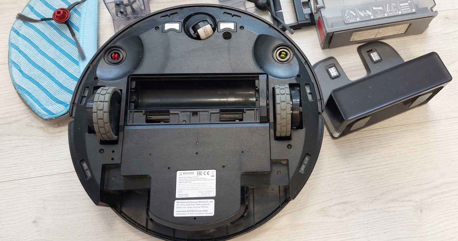 Робот пылесос Ecovacs Deebot OZMO 950 Black (DX9G)