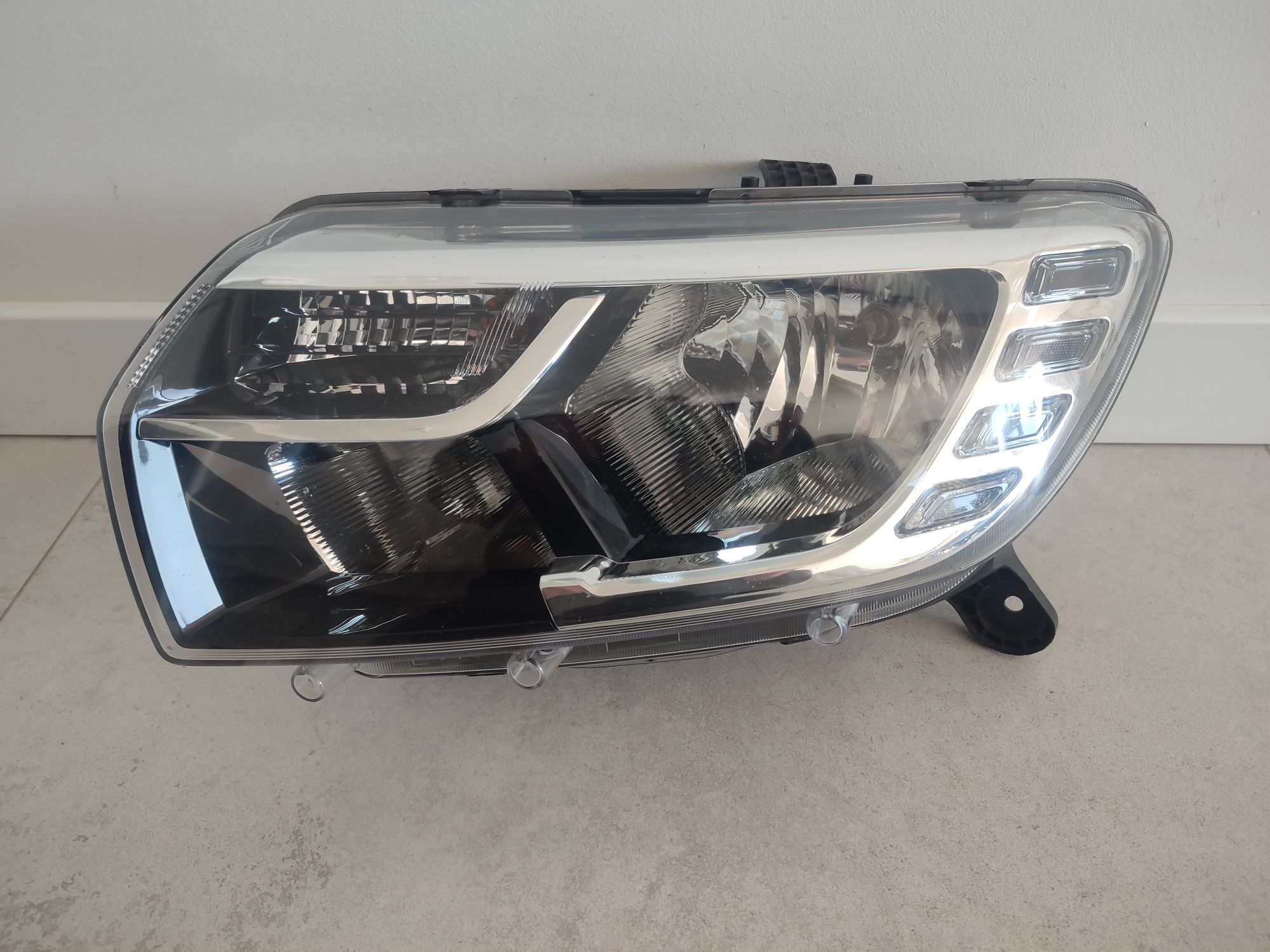 Lampa Reflektor Lewy Przód Dacia Sandero Logan II 17r Oryginał