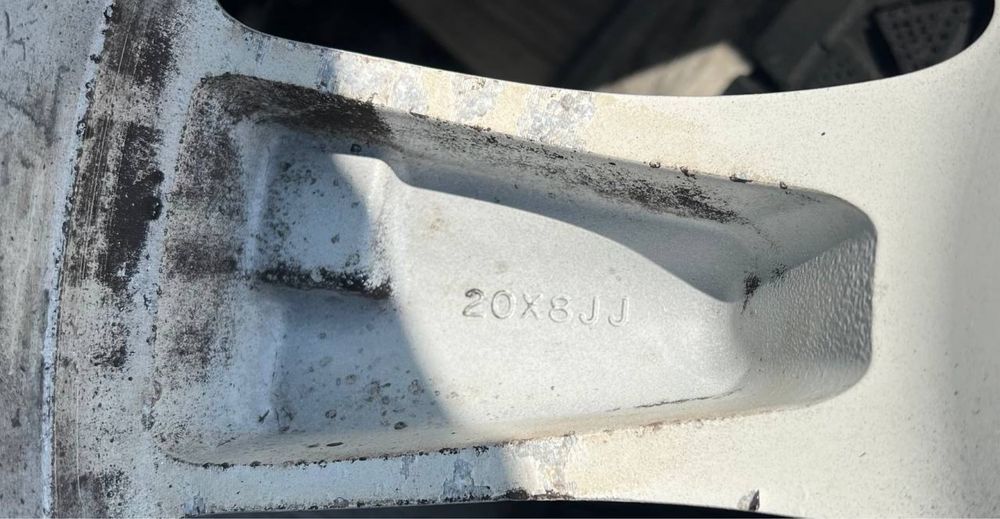 Диски б у R20/8J 5.114.3 с резиной 265/50R20  BRIDGESTONE BLIZAK