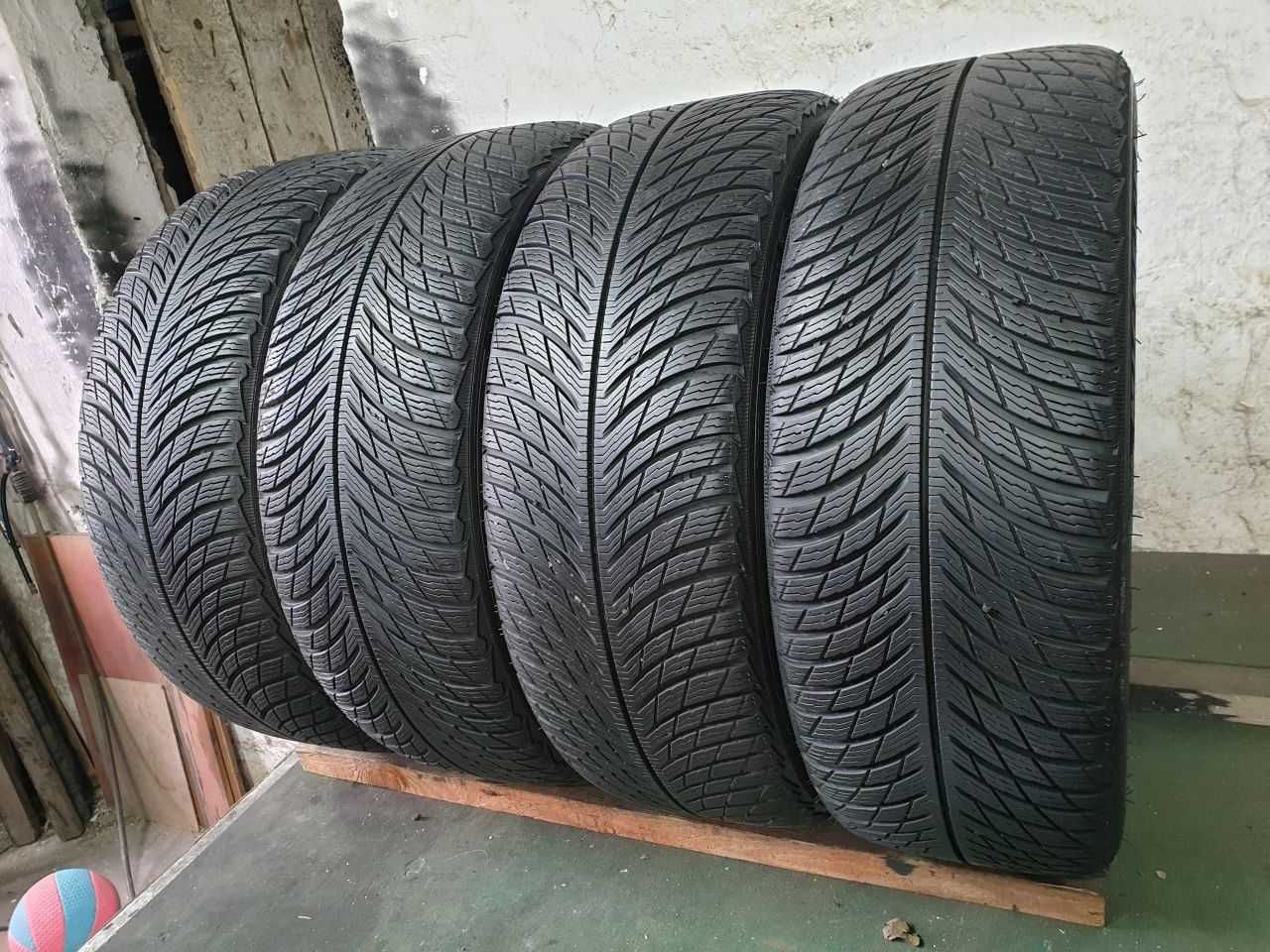 Felgi alu Oxxo R19 5x108 opony 225/40R19 Michelin 7,2mm 2021r