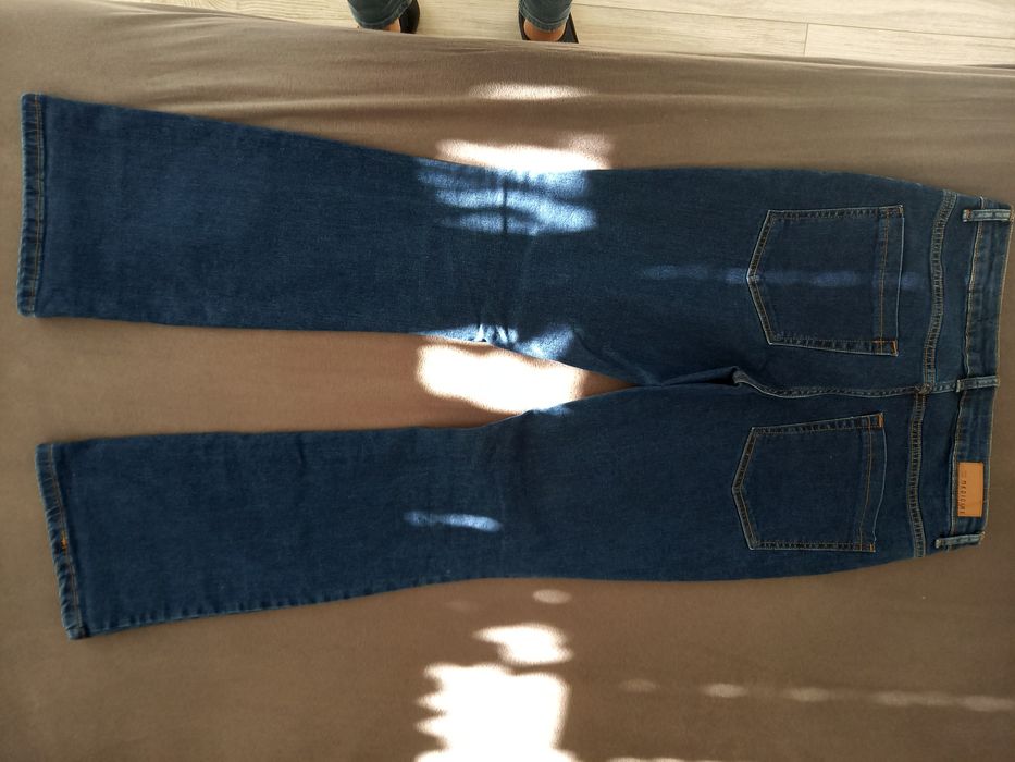 Jeansy flare z medicine