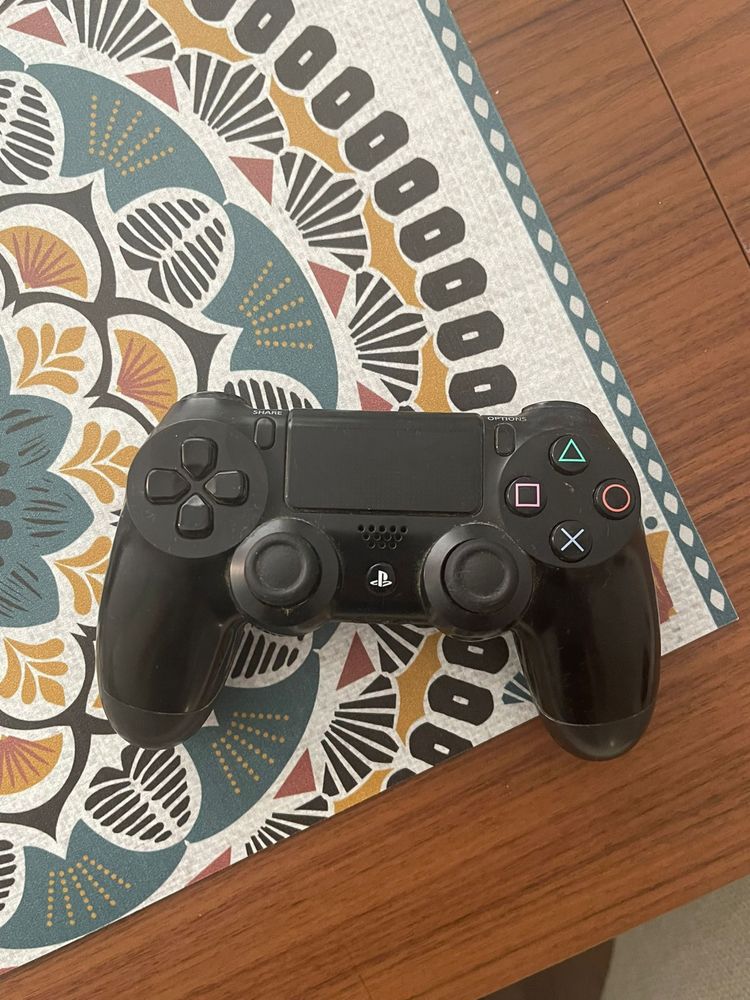 PS4 SLIM 500 GBytes