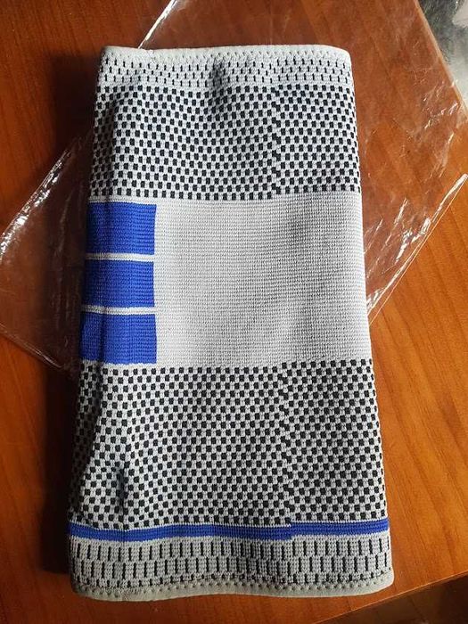 Ортопедический наколенник эластичный