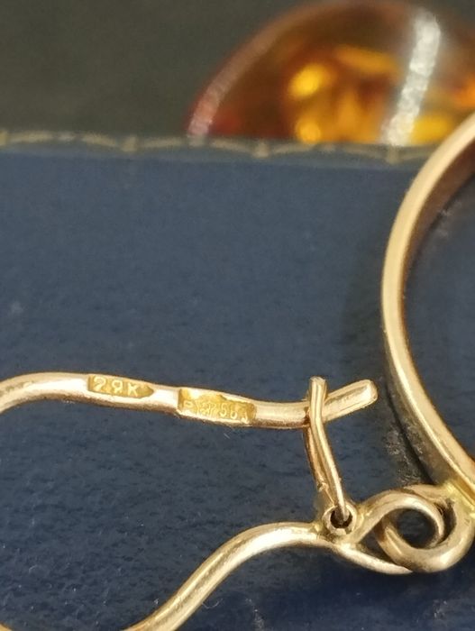 Золотые серьги с янтарем. СССР. Рига.