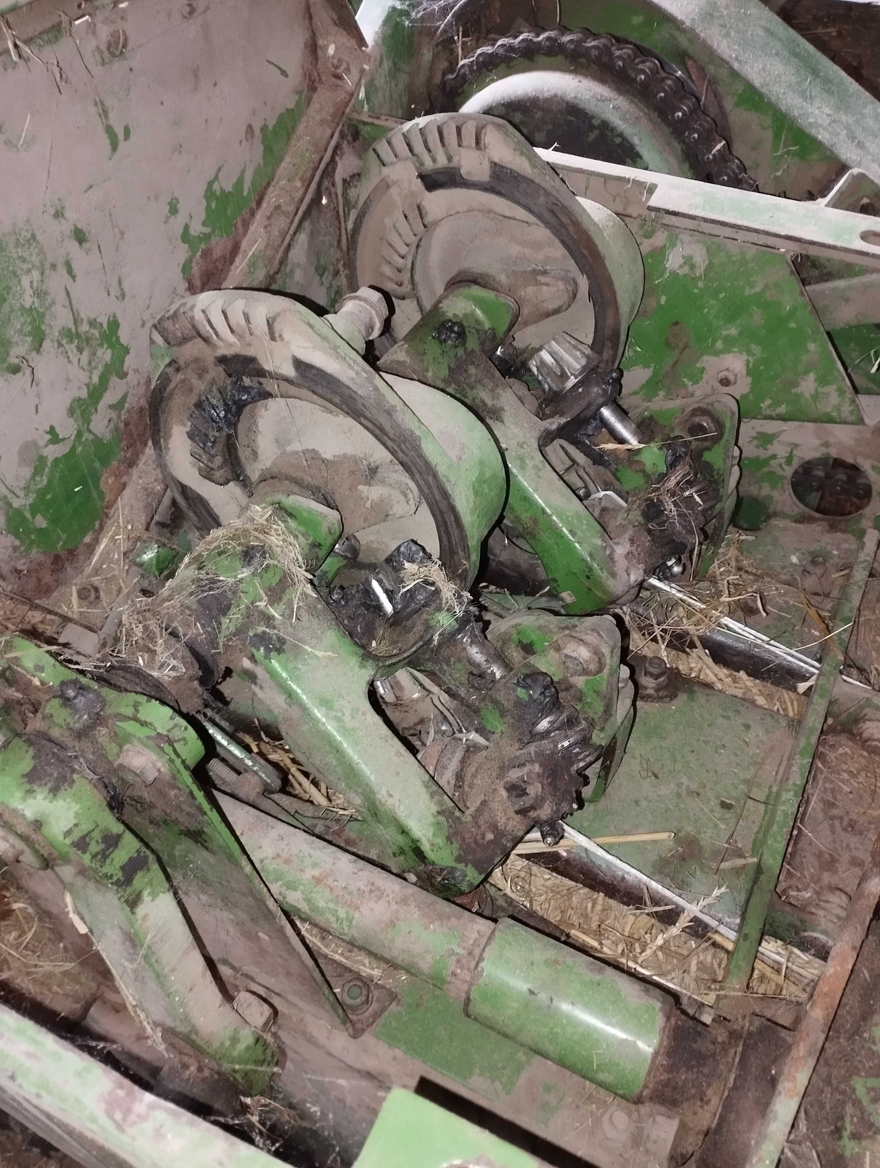 Prasa kasprująca John Deere 224T