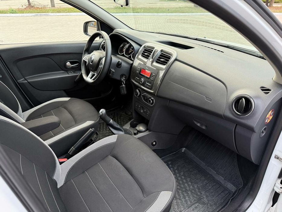 Продам Renault Sandero StepWay 2021