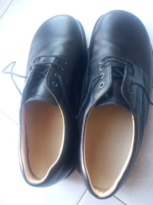 Sapatos ortopédicos novos