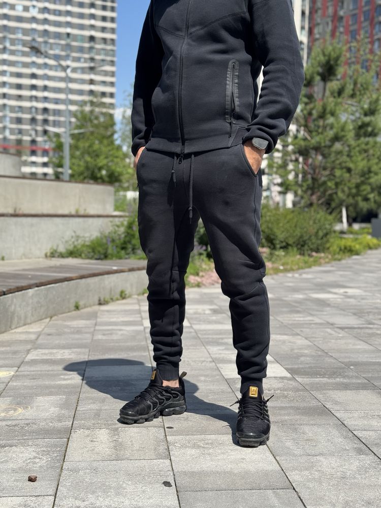 Костюм чоловічий Nike tech fleece [FB7921-010_FB8002-010] оригінал