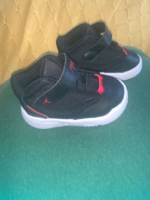 Sapatilhas bebé Jordan novas