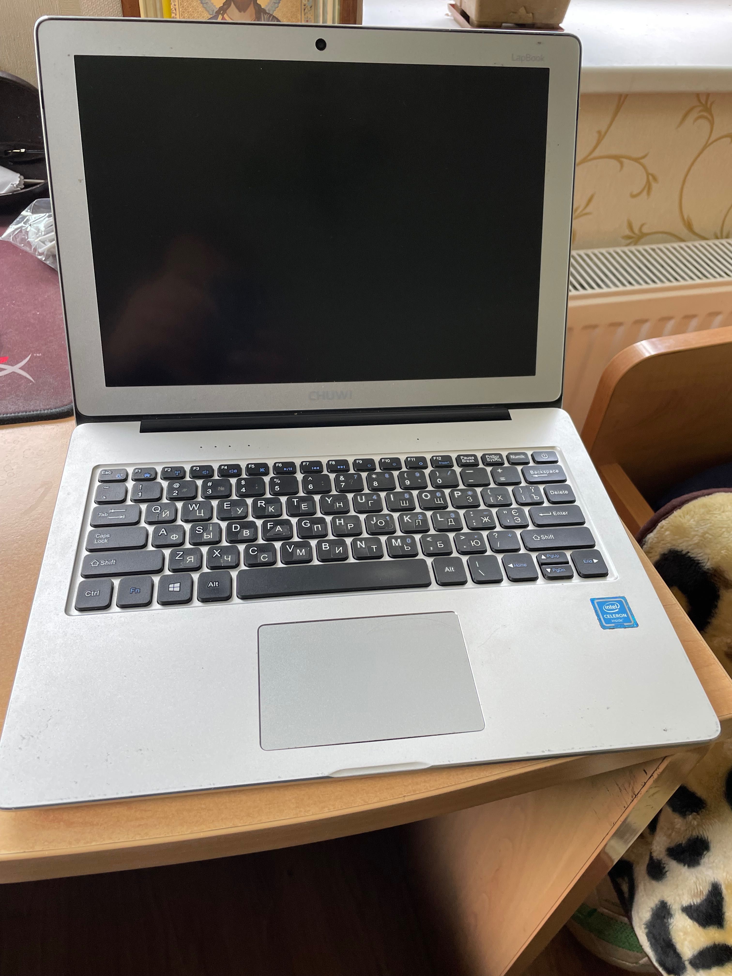 Продам Ноутбук chuwi lapbook 12.3 4ядра 6gb оперативна 65 gb ssd