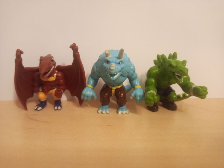 Extreme dinosaurs niebezpieczne dinozaury figurki 1998 stan bdb