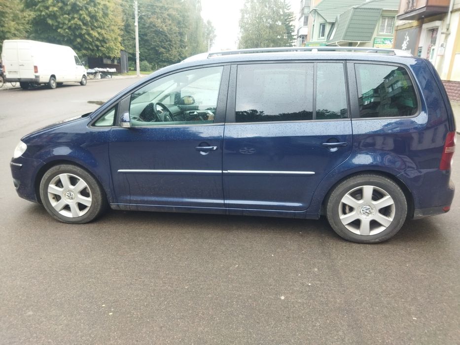 Продам VW Touran після Не великого ДТП!