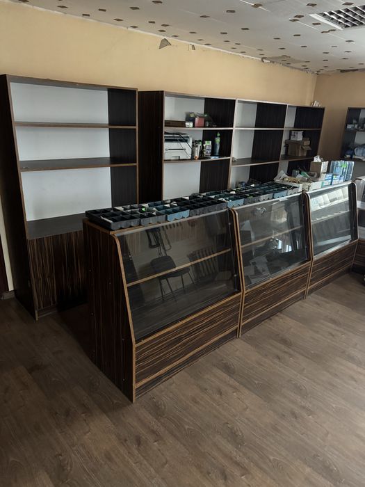 Меблі для магазину