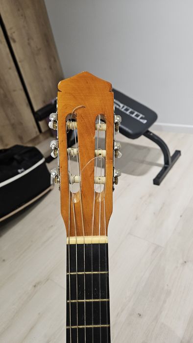 Продаж/обмін класична гітара Almira