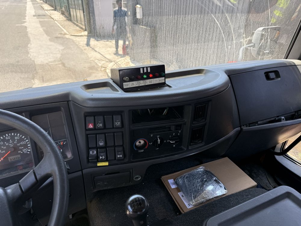 VOLVO FL220 Impecável 2005 Apenas 160.000km Grua 16M ###OPORTUNIDADE##