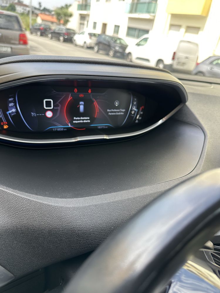 PEUGEOT 3008 BLUEHDI 1.6 2017