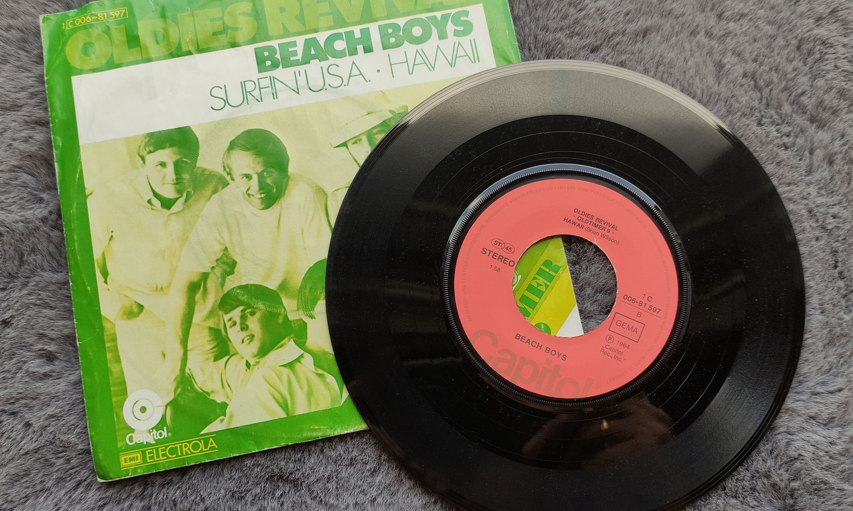 The Beach Boys – Surfin' U.S.A. / Hawaii 7'